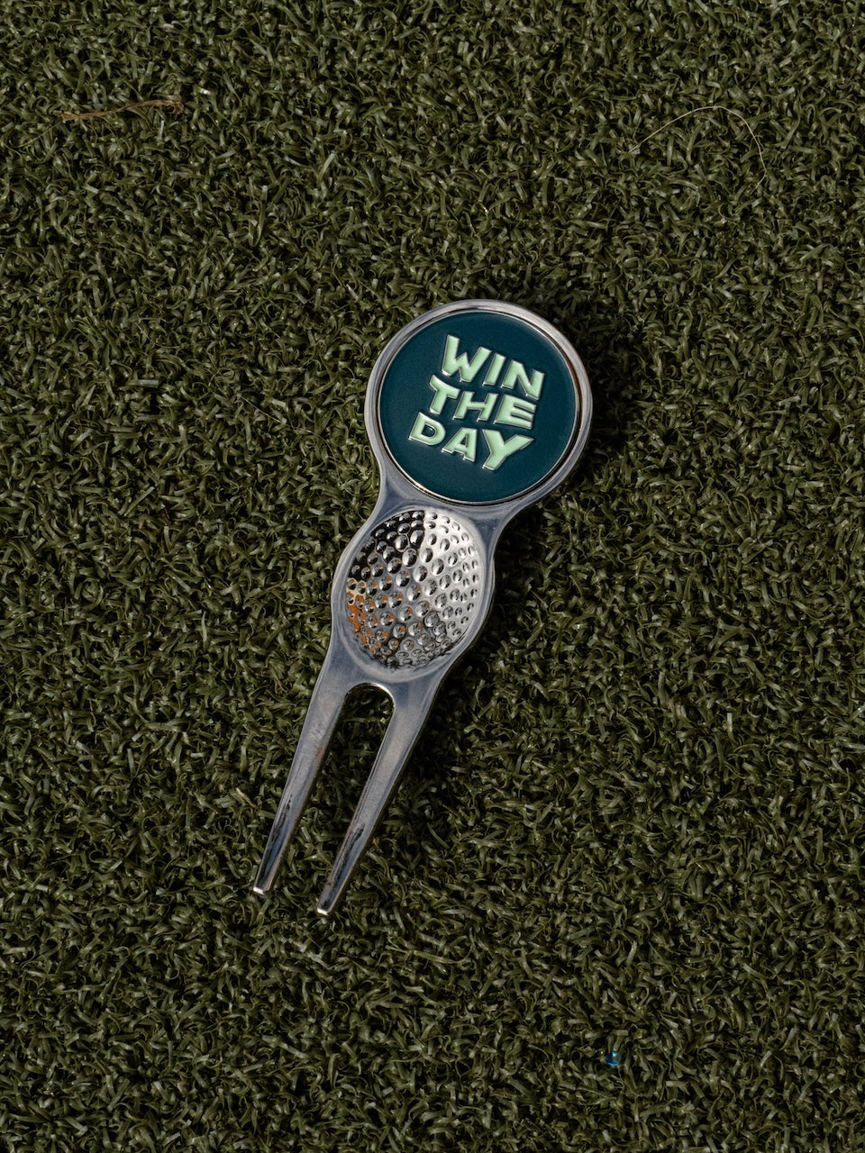 Win The Day Ball Marker & Divot Tool