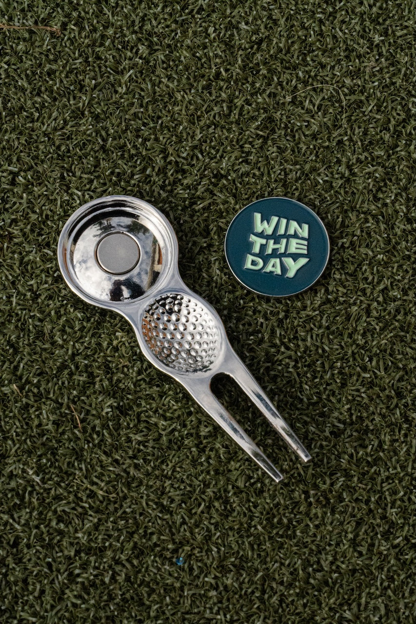 Win The Day Ball Marker & Divot Tool