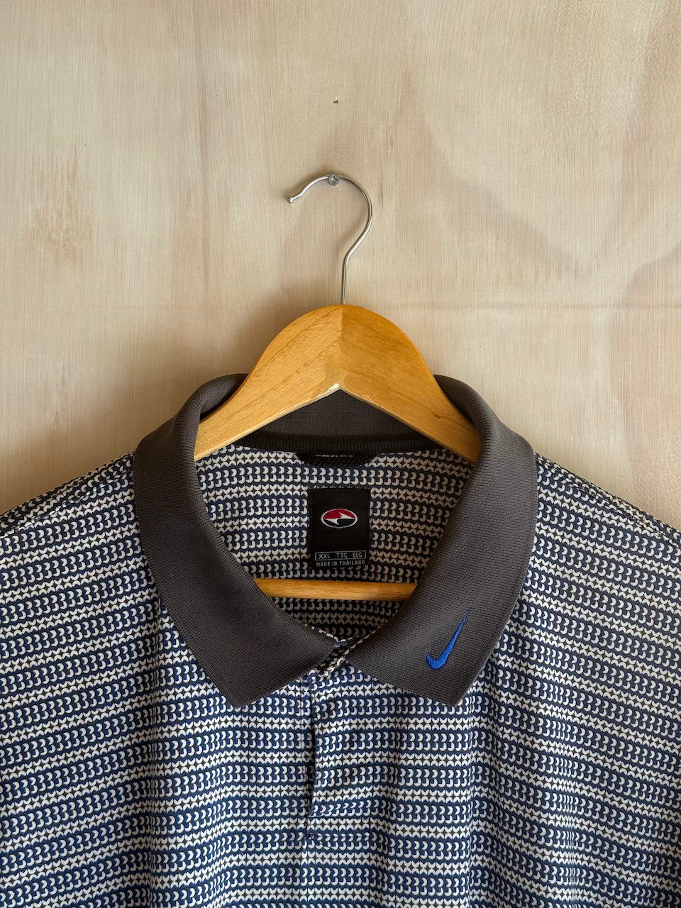 Vintage Nike Tiger Woods Collar Swoosh Golf Polo (XL)