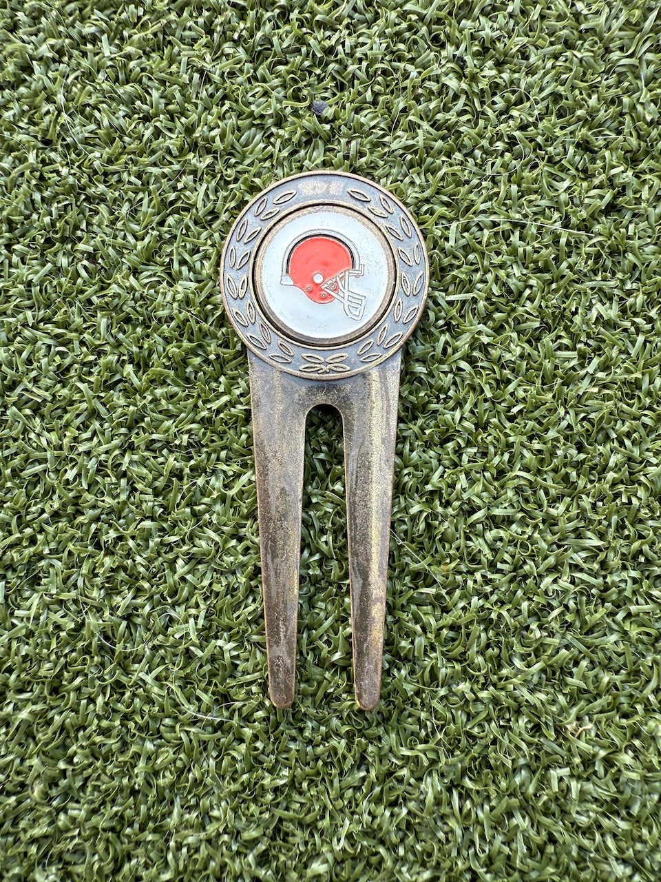 Vintage Cleveland Browns NFL Ball Marker and Pitch Tool