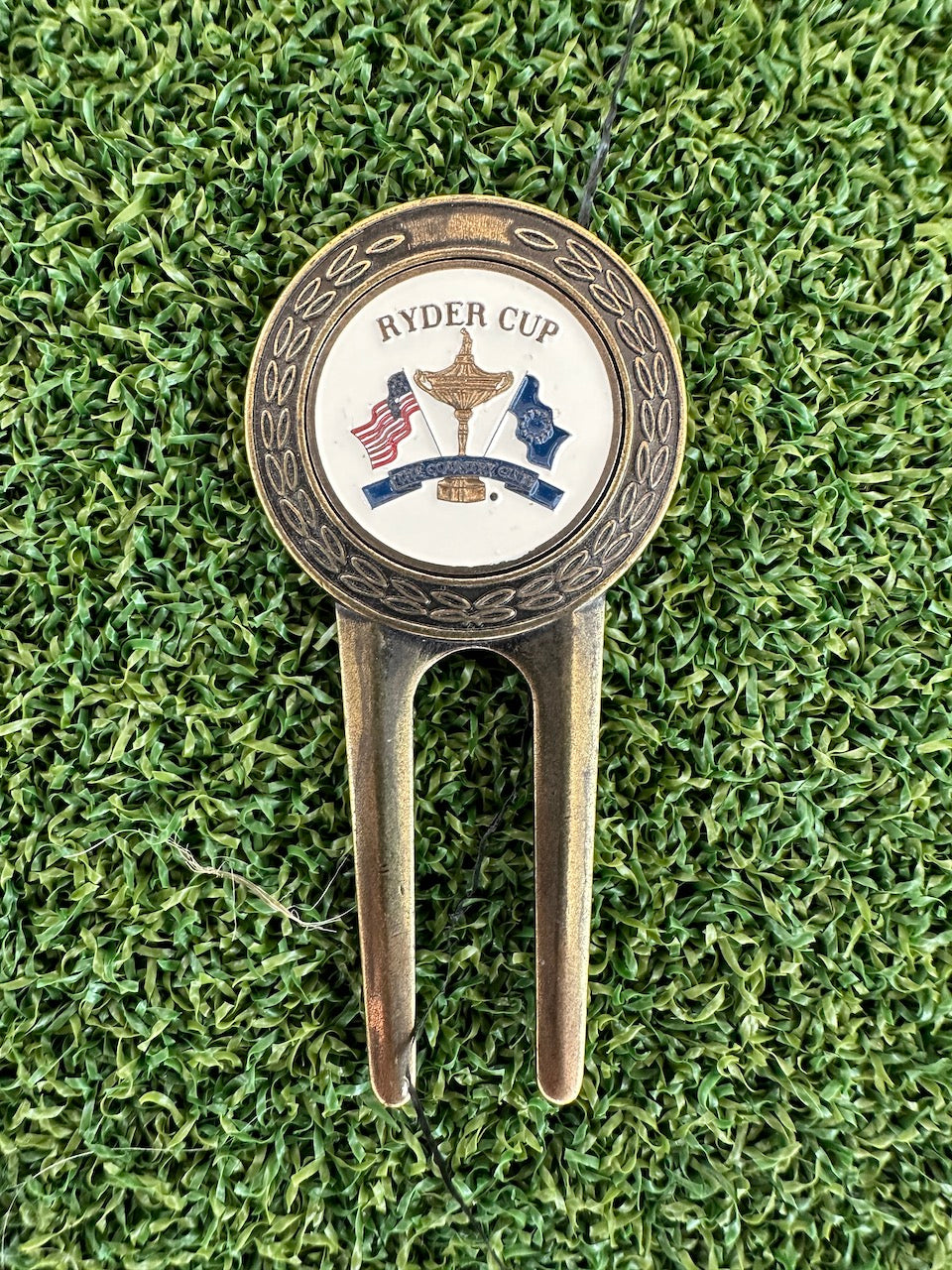 Vintage Ryder Cup Titleist Ball Marker & Pitch Tool