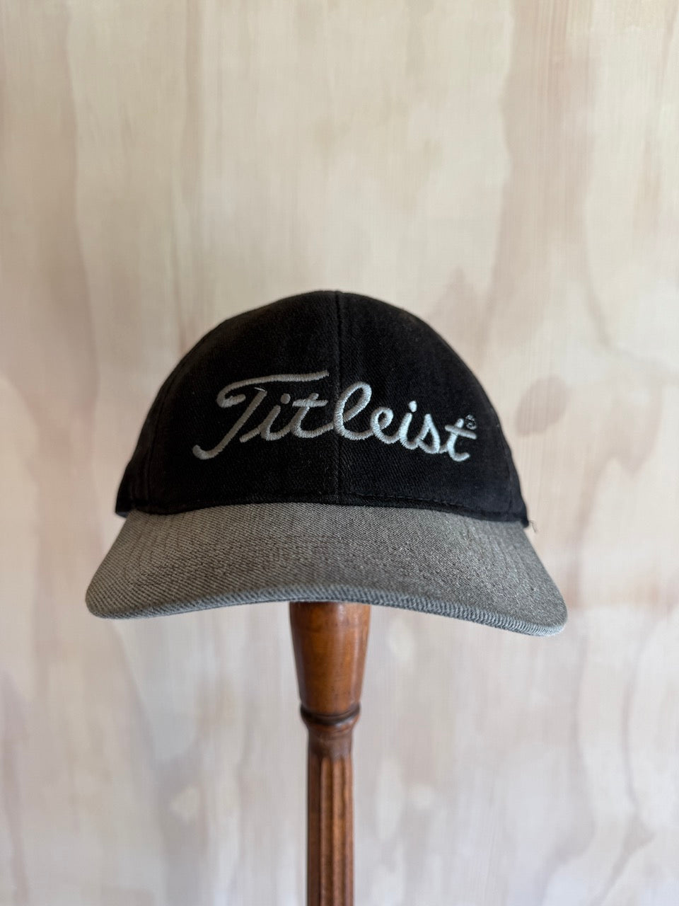 Vintage 2-Tone Titleist Canada Golf hat