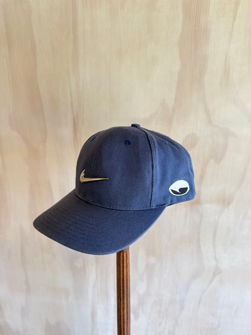Vintage Nike Metal Swoosh Tiger Woods Golf Hat