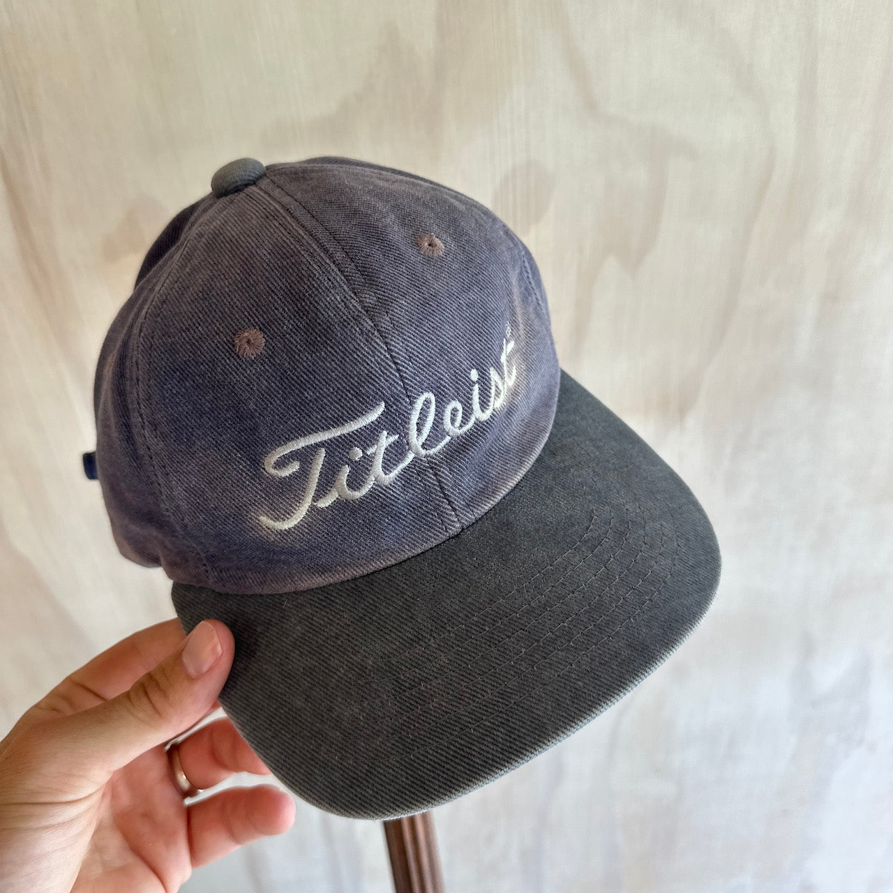 Vintage 2-Tone Titleist Golf Hat