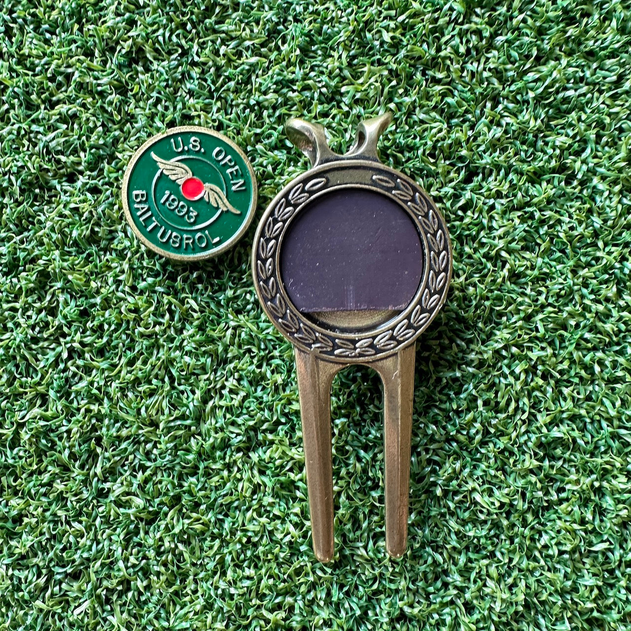 1993 Baltusrol U.S. Open ball Marker and Pitch Tool