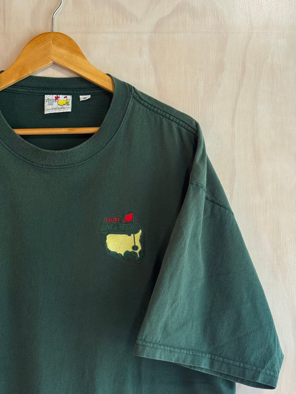 Vintage 1997 Masters Golf T-shirt (Tigers First Win!)(XL)